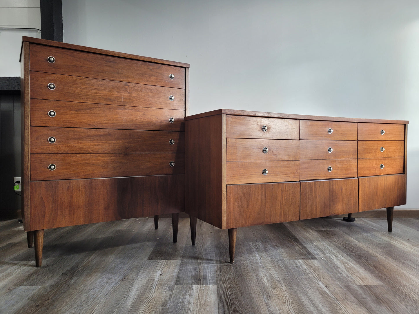 Bassett Trimline Dresser Set