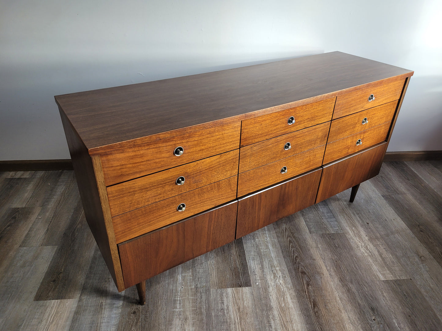 Bassett Trimline Dresser Set
