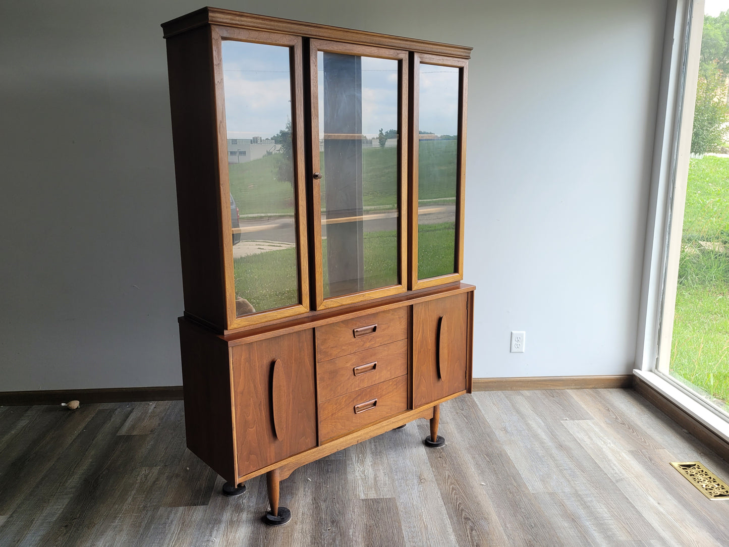 Walnut Dining Hutch - Lighted - Garrsion Furnirue Co