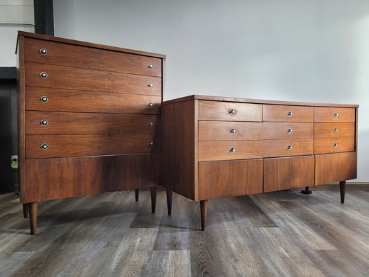 Bassett Trimline Dresser Set