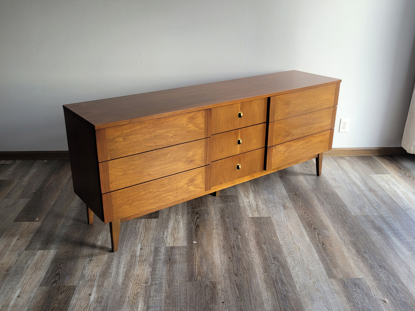 Stanley Furniture Dresser Set